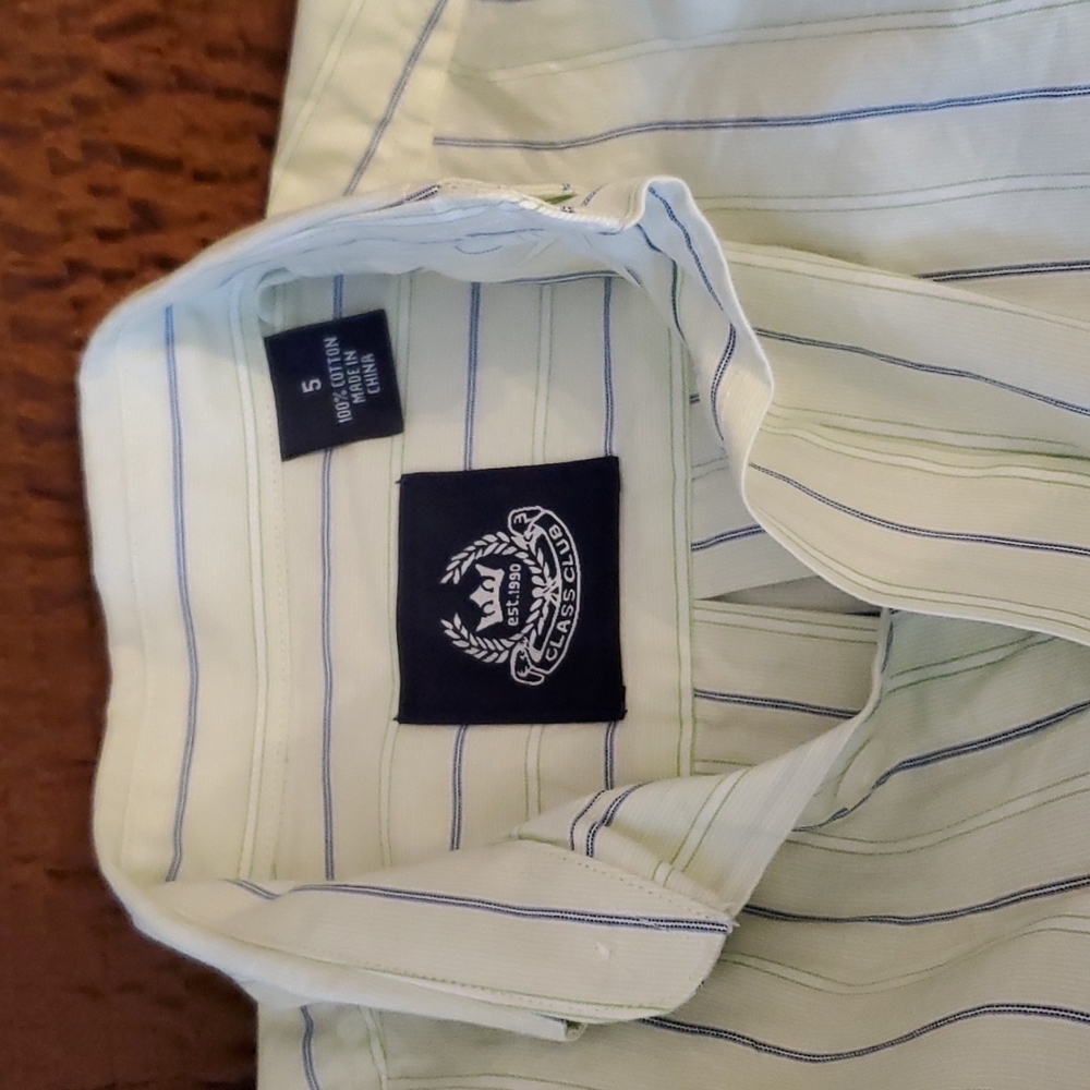 Button down shirts - Picture 2 of 4